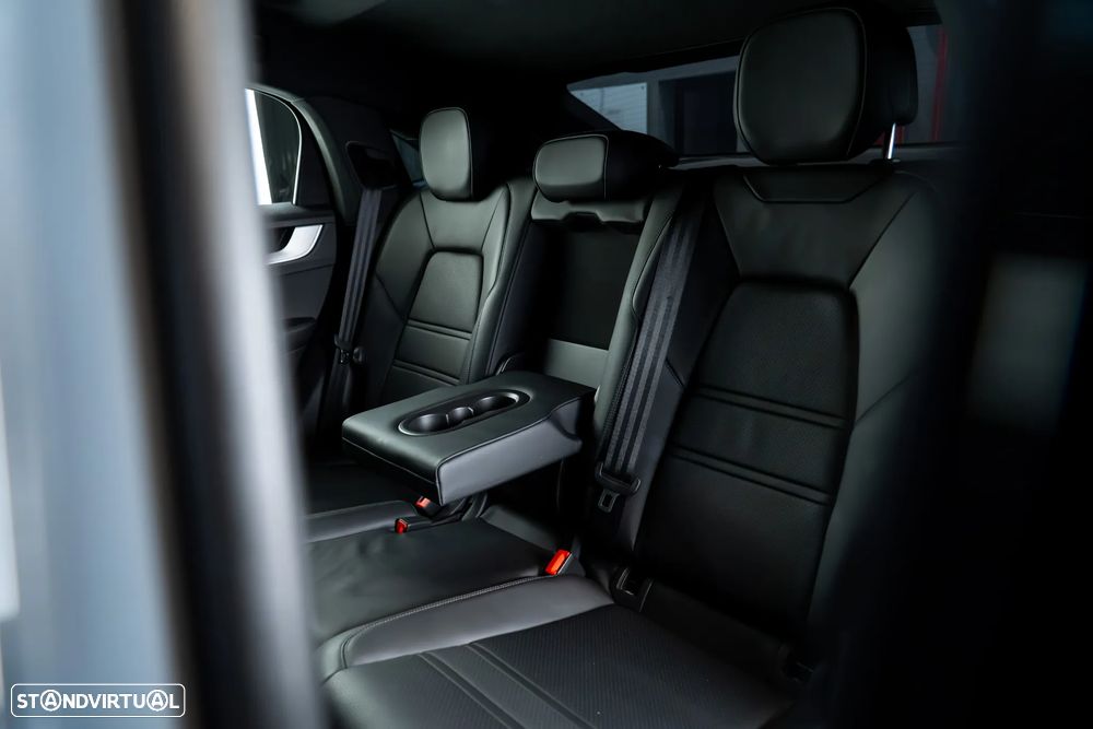 Porsche Cayenne Coupé E-Hybrid - 34