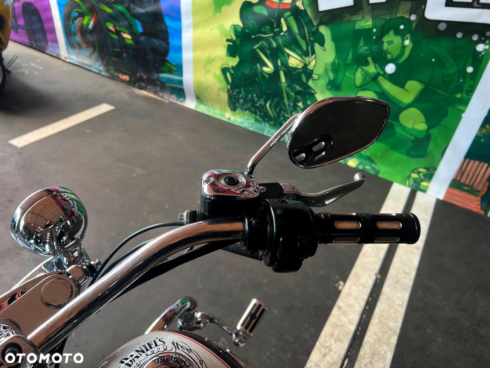 Harley-Davidson Softail Deluxe - 33