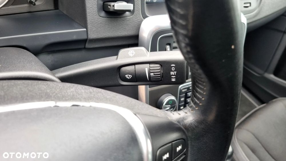 Volvo S60 D3 Geartronic Momentum - 22