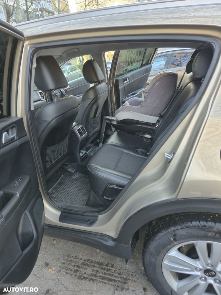 Kia Sportage 1.7 DSL 7DCT 4x2 Style - 13