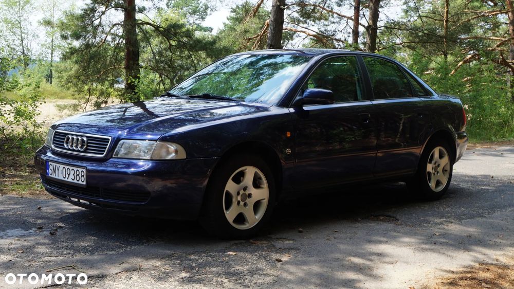 Audi A4 Limousine - 4