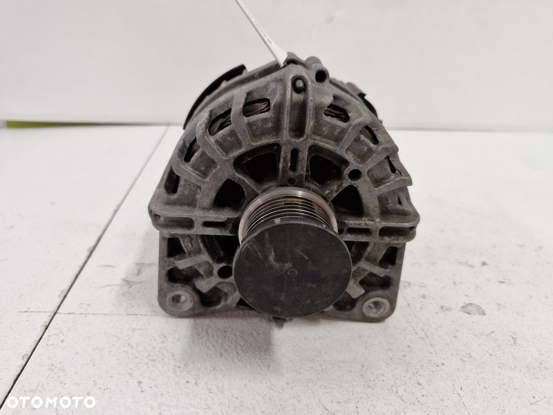 renault trafic iii 3 2.0 dci alternator 231001423r - 2