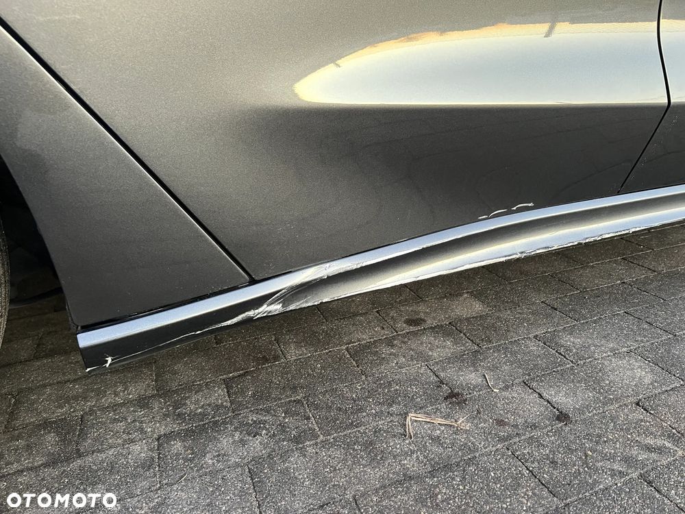 Ford Focus 1.0 EcoBoost Hybrid ST-LINE - 11