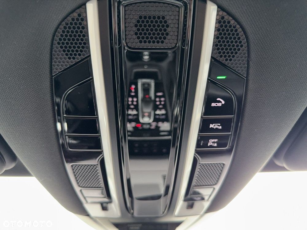 Porsche Cayenne - 33