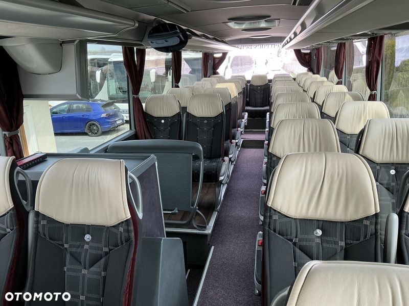 Mercedes-Benz TOURISMO - 30