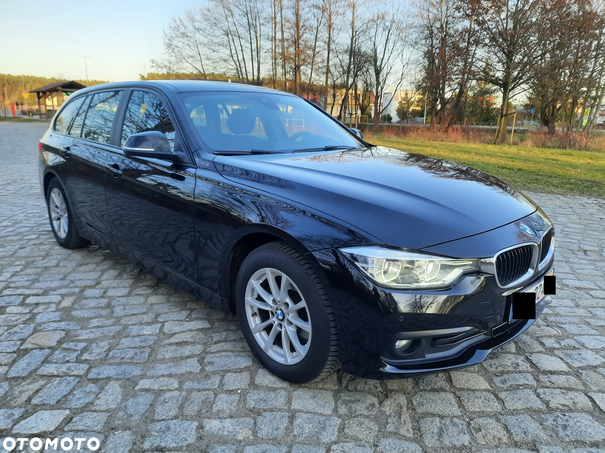 BMW Seria 3 320d Touring Advantage - 2
