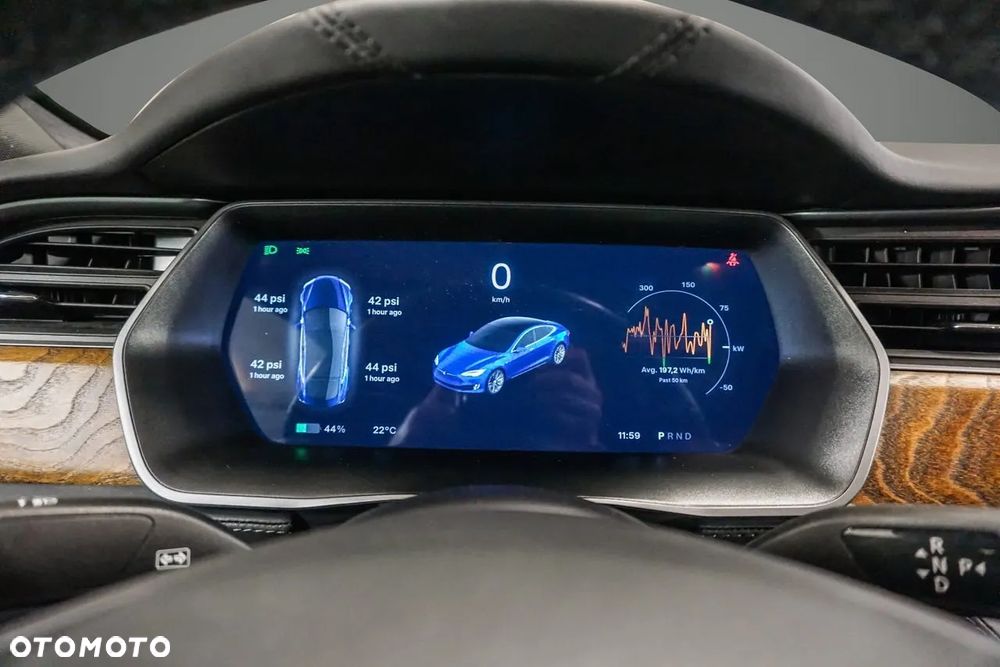 Tesla Model S - 20