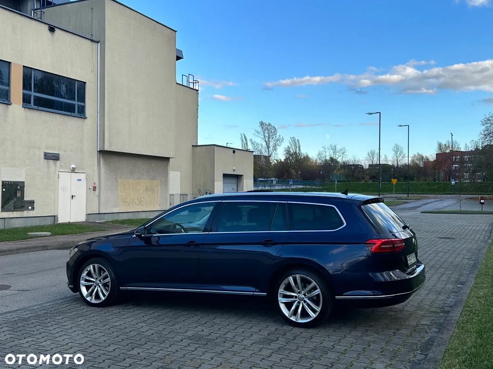 Volkswagen Passat Variant 2.0 TDI SCR DSG Highline - 8