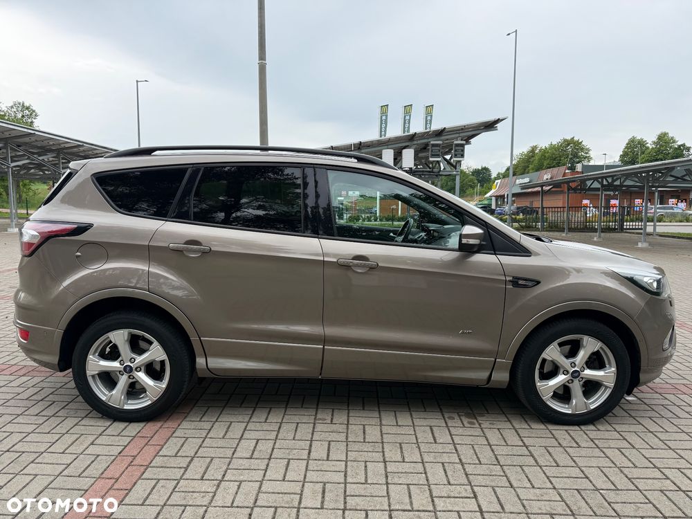 Ford Kuga 2.0 TDCi 4x4 ST-Line - 6