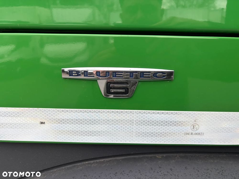 Mercedes-Benz ACTROS - 9