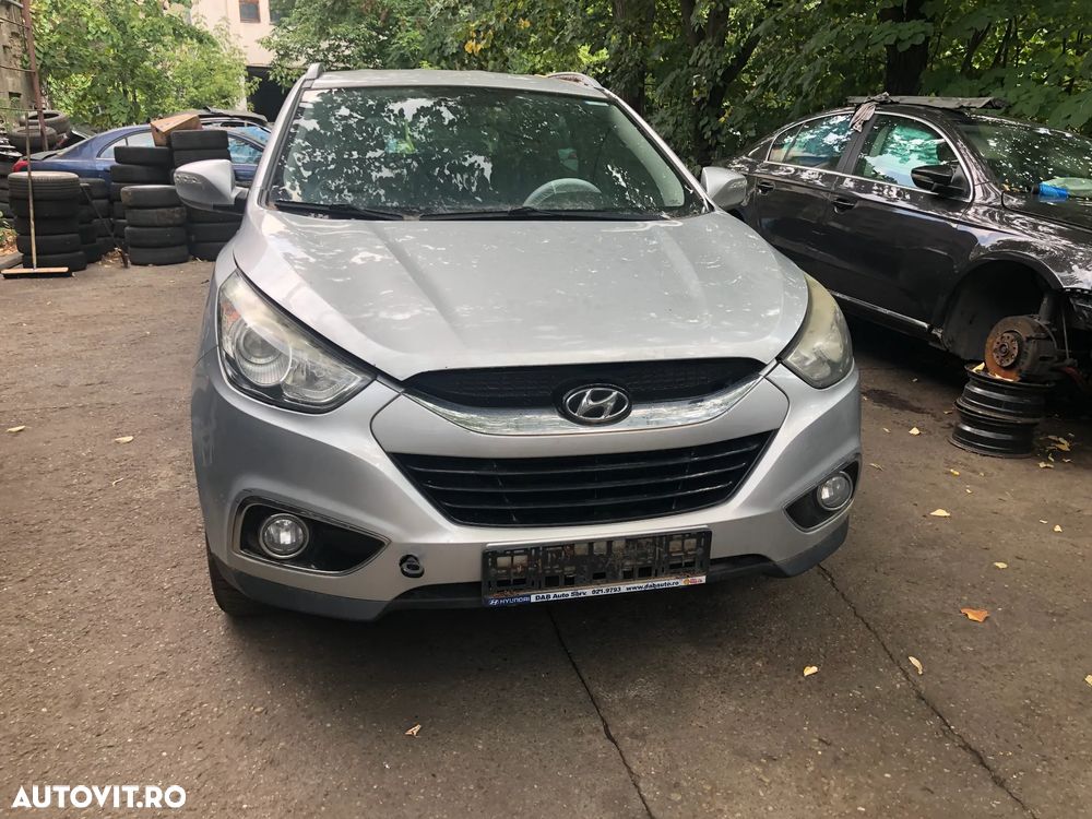 Dezmembrez Hyundai IX35 2012 2.0 CRDI 4WD gri argintiu - 1