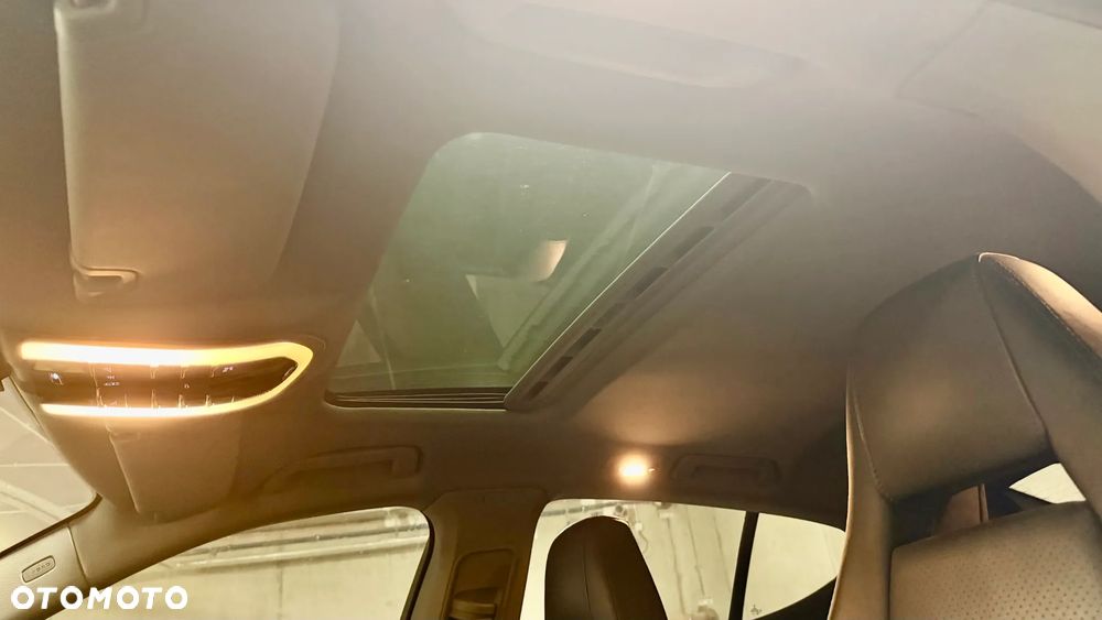 Porsche Panamera 4 PDK Platinum Edition - 11