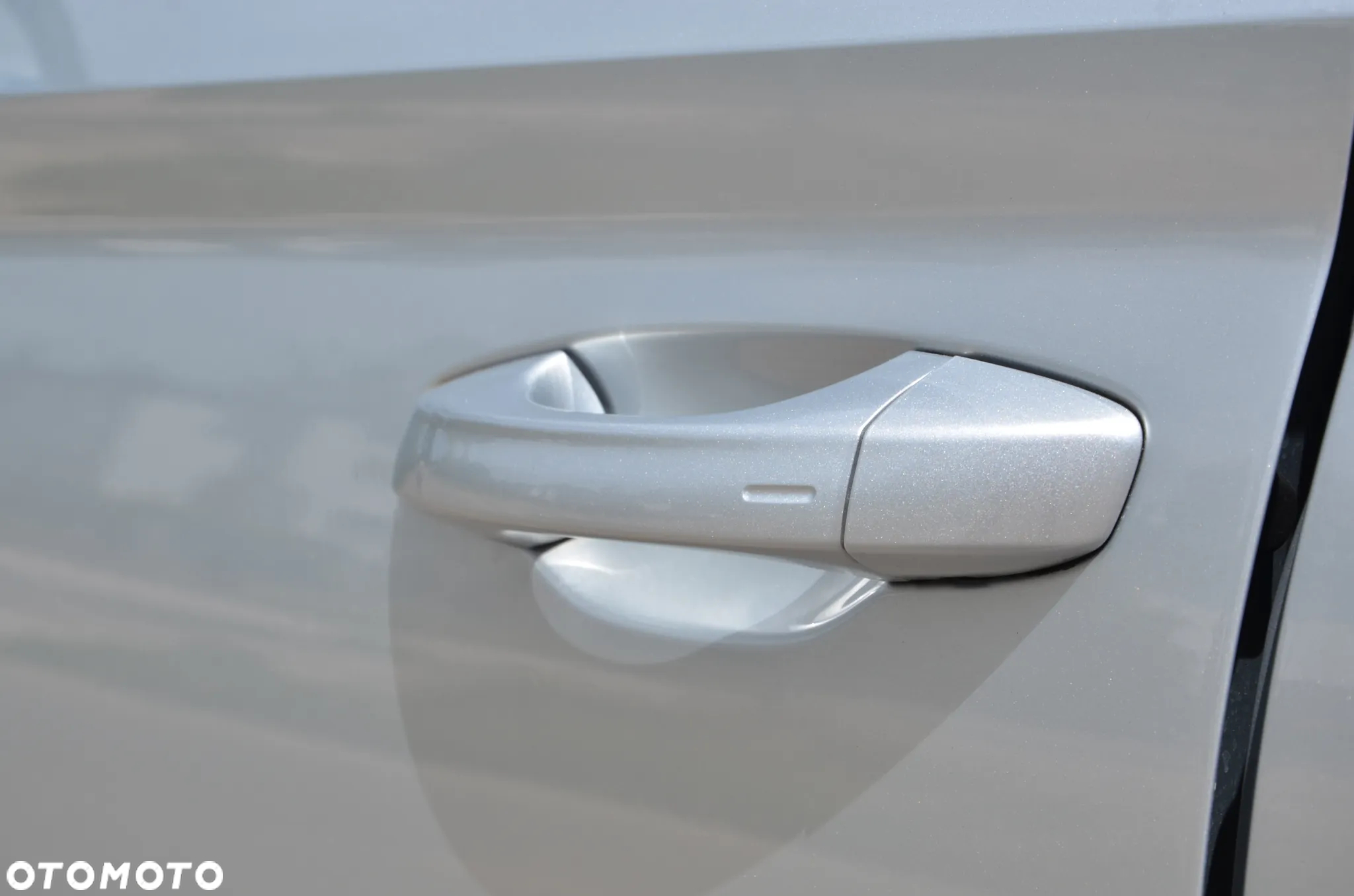 Skoda Superb 2.0 TDI L&K DSG - 27