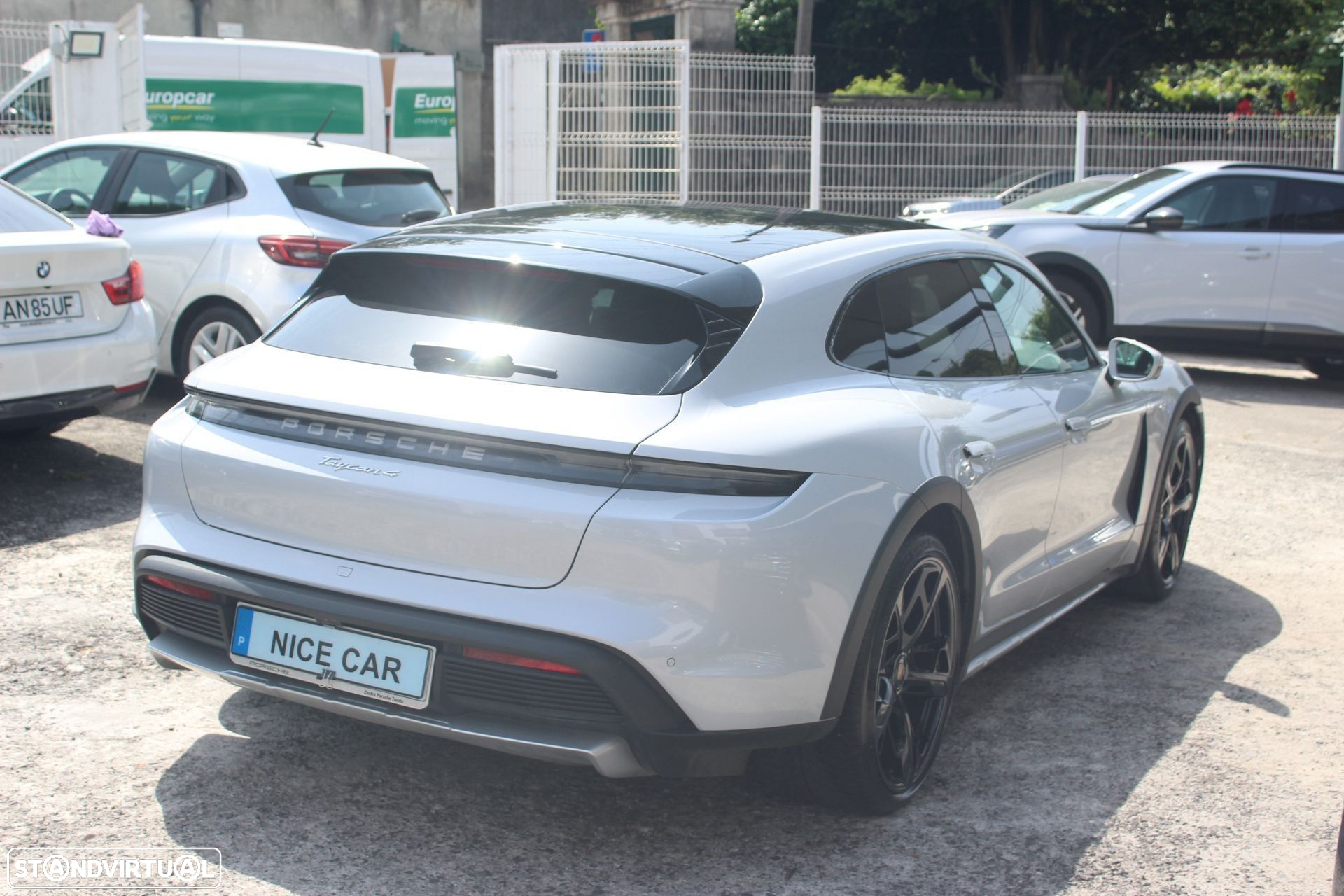 Porsche Taycan Cross Turismo 4 - 6