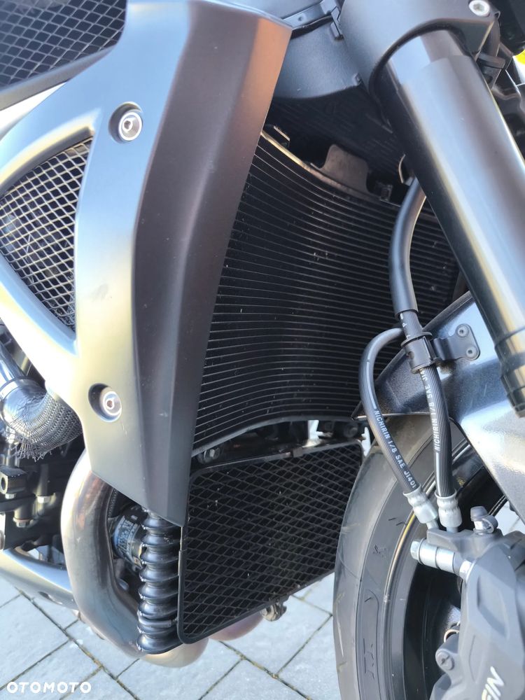Suzuki GSX - 20