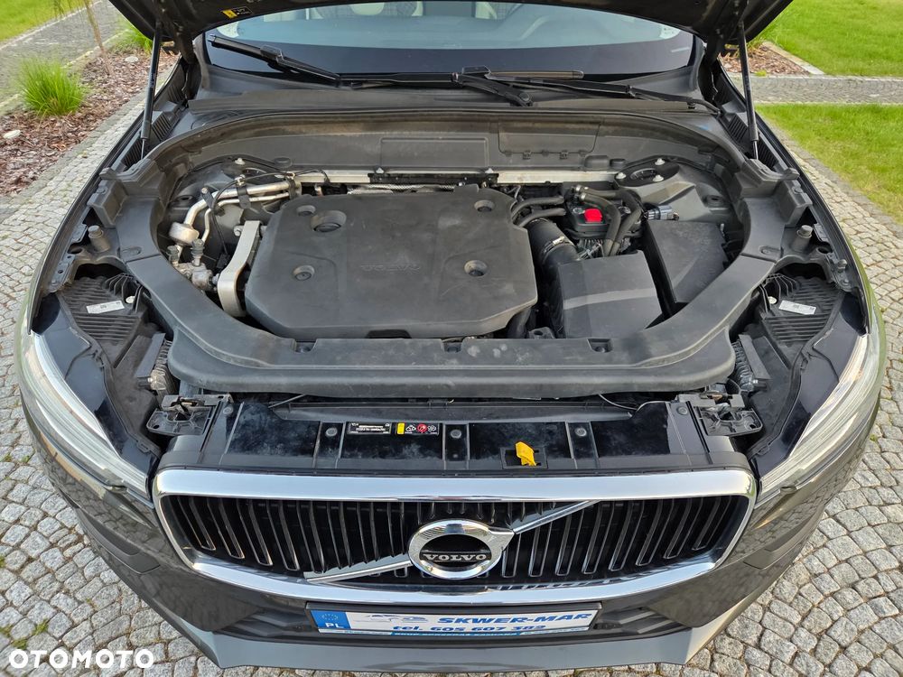 Volvo XC 60 B4 D AWD Momentum Pro - 40