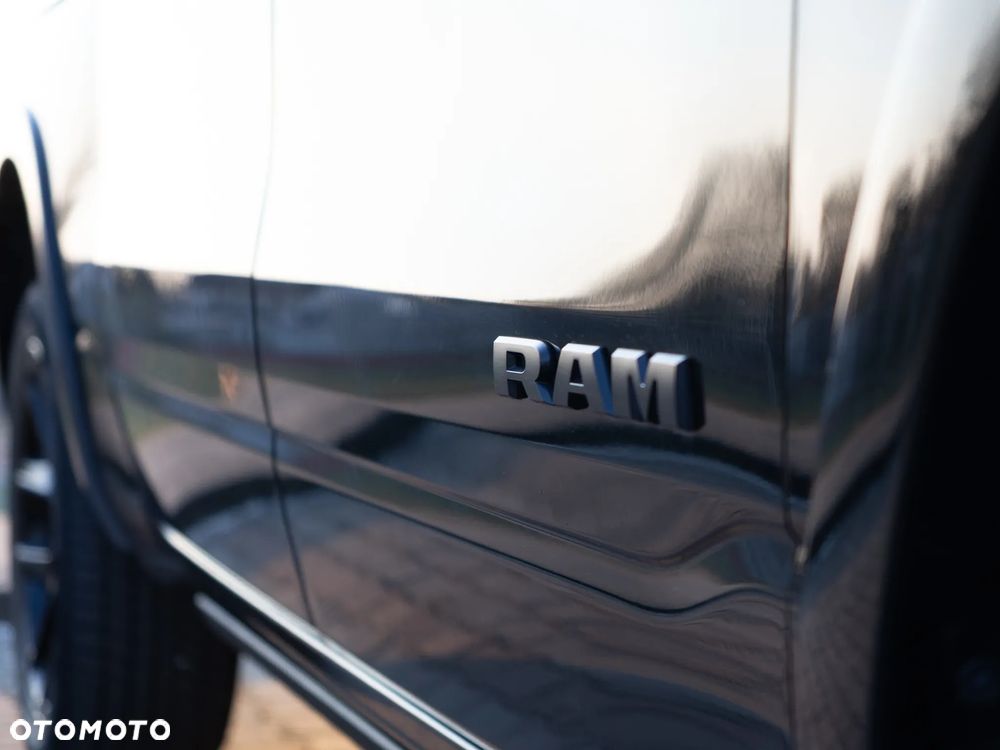 RAM 1500 5.7 Crew Cab Laramie - 26