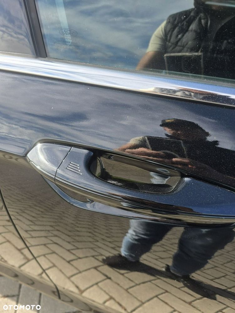 Ford Mondeo - 37