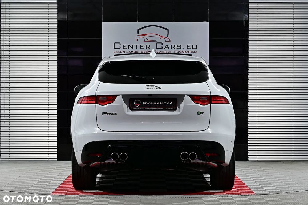Jaguar F-Pace - 14