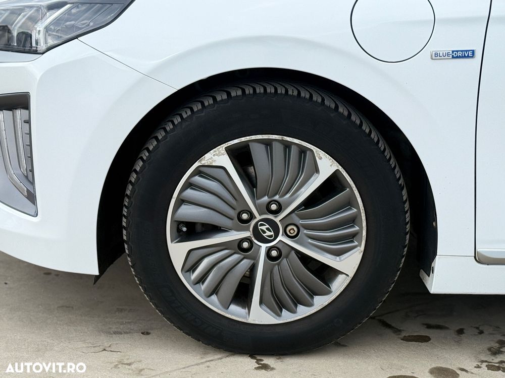 Hyundai IONIQ - 24