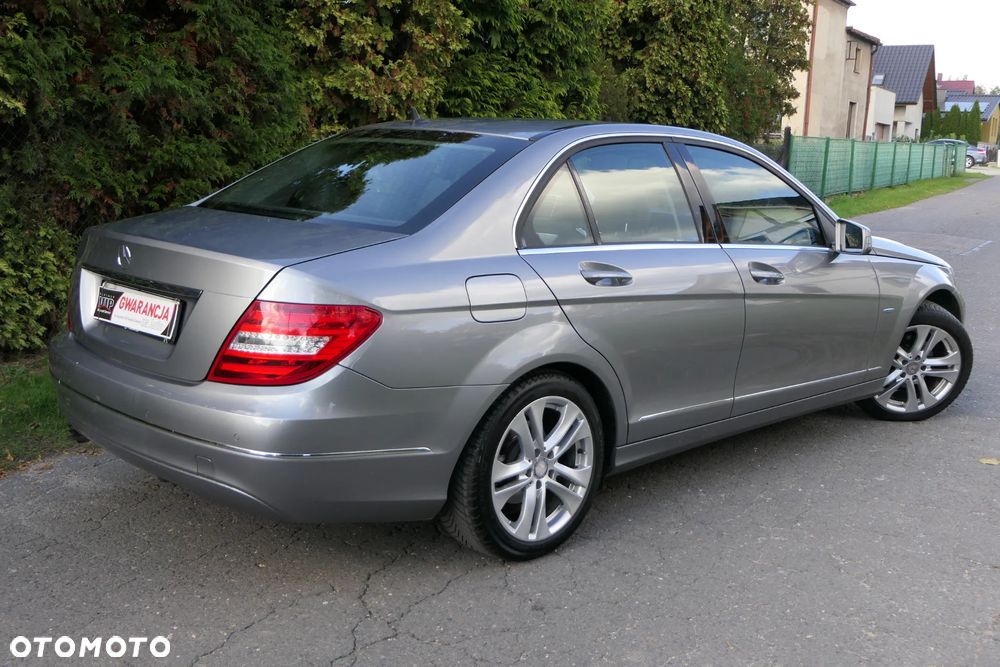 Mercedes-Benz Klasa C 180 CGI BlueEff Avantgarde - 5