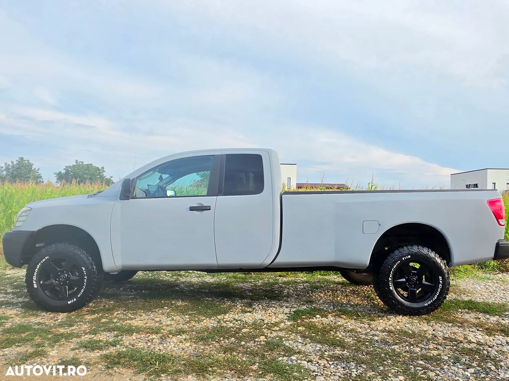 Nissan Titan - 5