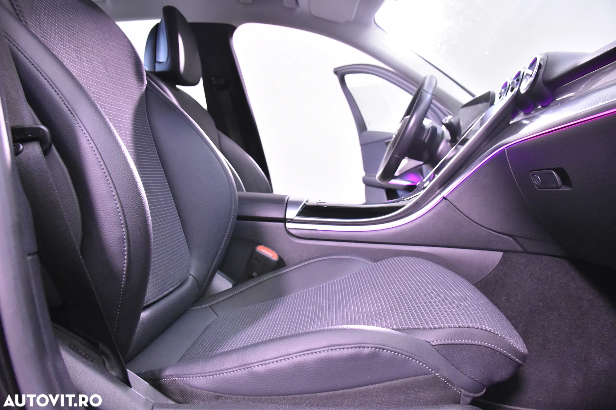 Mercedes-Benz C 200 9G-TRONIC - 11