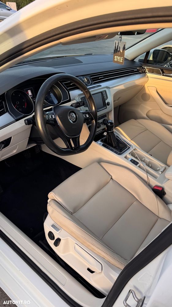Volkswagen Passat 2016 photo 2