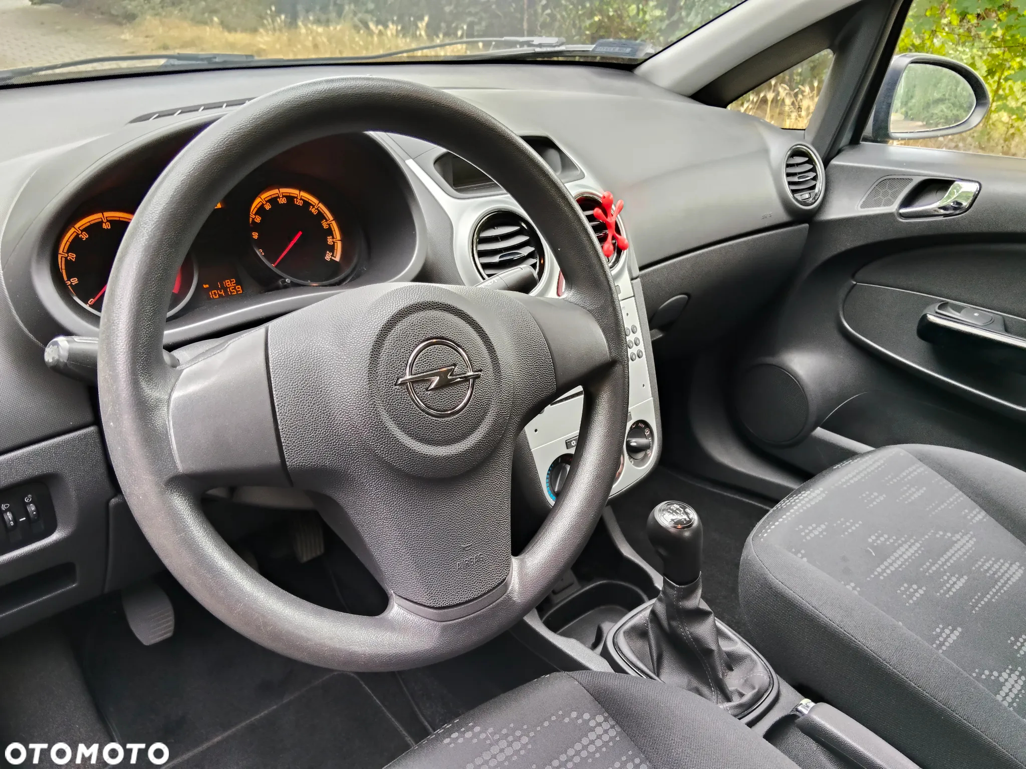 Opel Corsa - 16