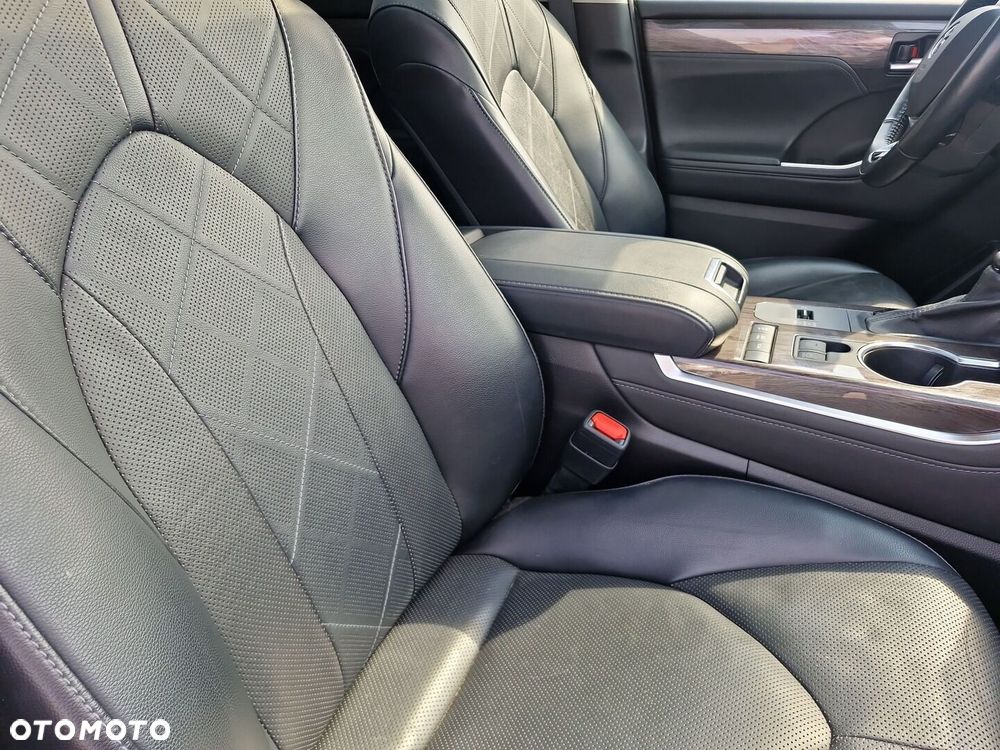 Toyota Highlander - 10