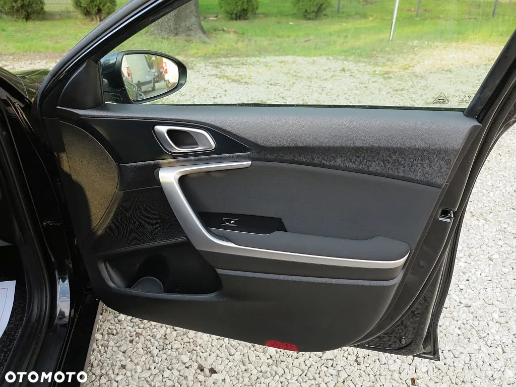 Kia Ceed SW 1.6 CRDi Edition 7 - 17