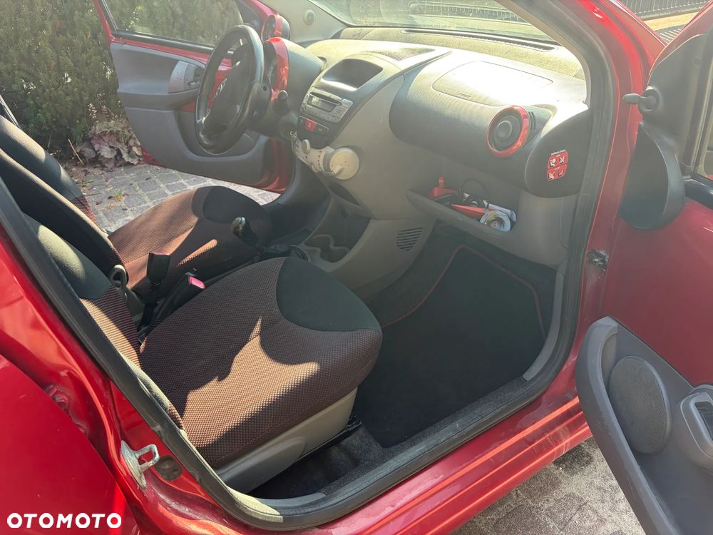 Toyota Aygo - 10