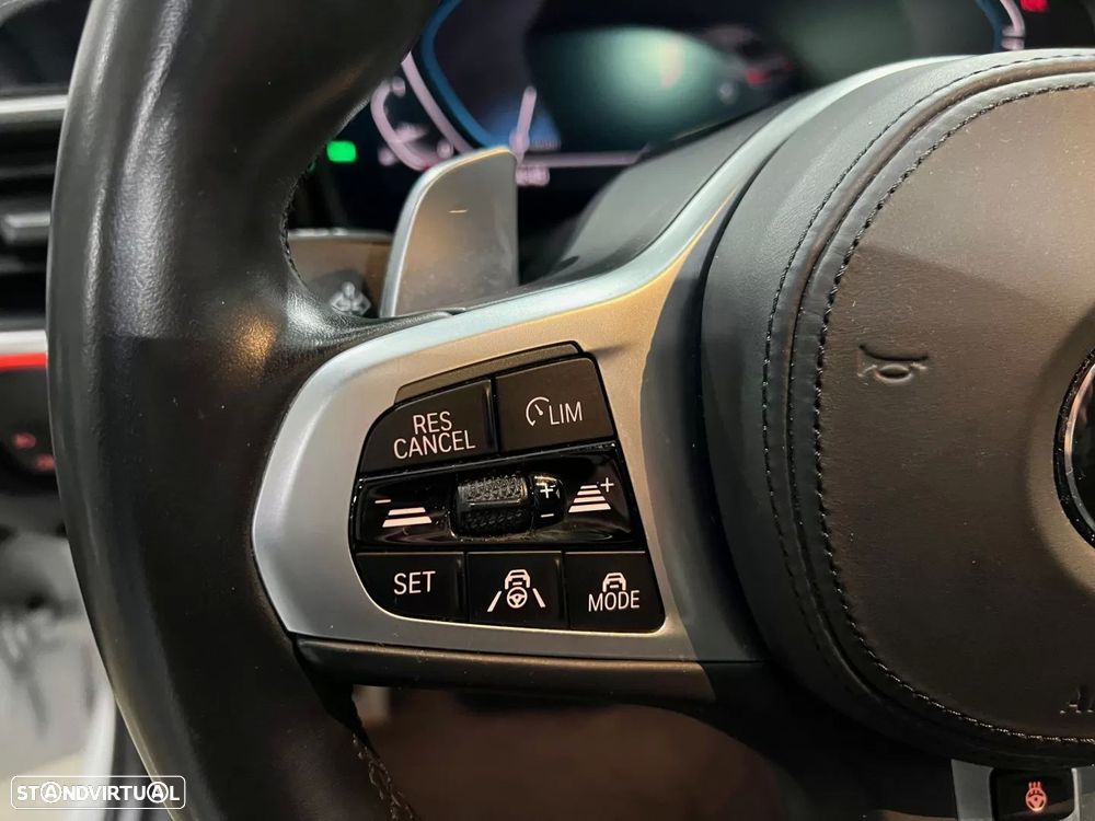 BMW 330 e Pack M Auto - 35