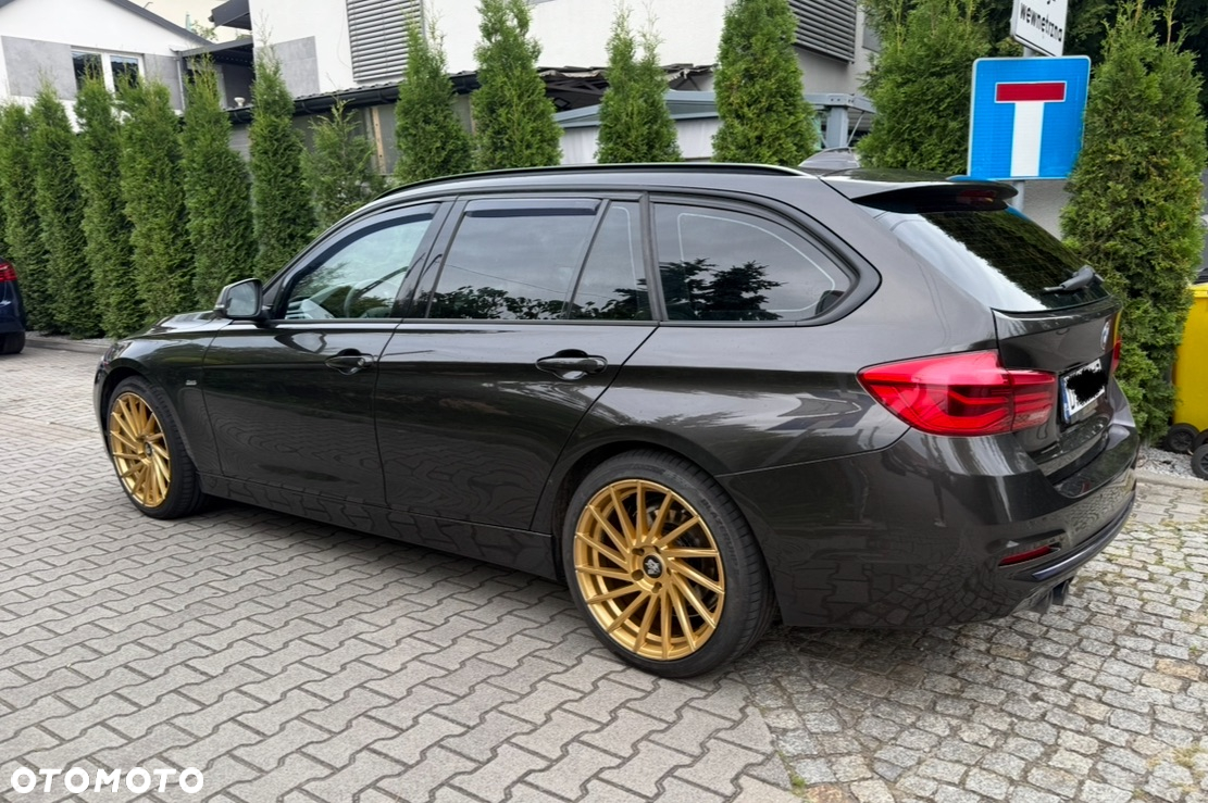 BMW Seria 3 320d Touring xDrive Sport Line - 7