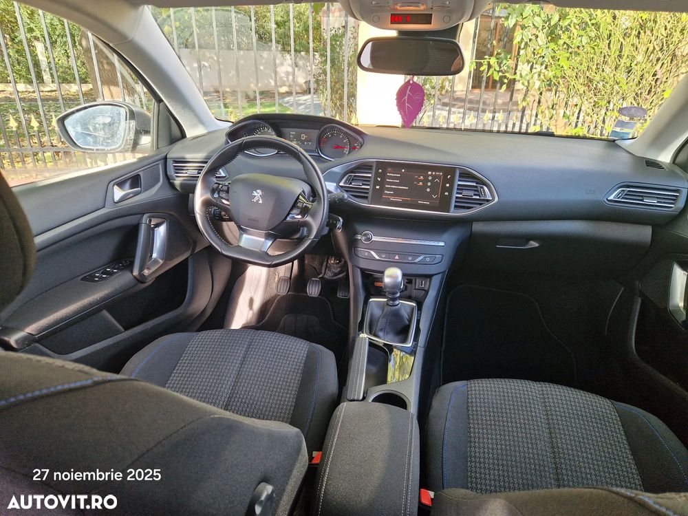 Peugeot 308 PureTech 110 Stop & Start Style - 11