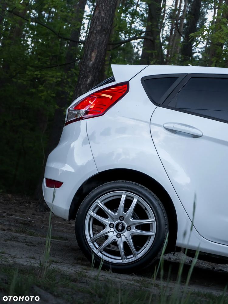 Ford Fiesta 1.25 Celebration - 20