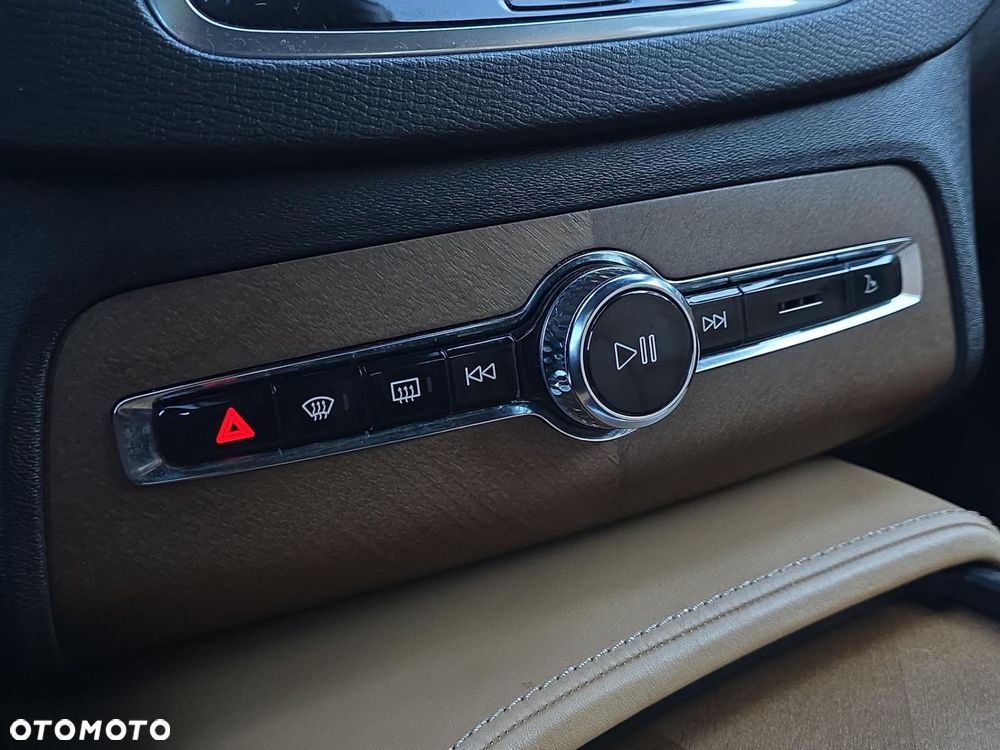 Volvo XC 90 D5 AWD Inscription - 22