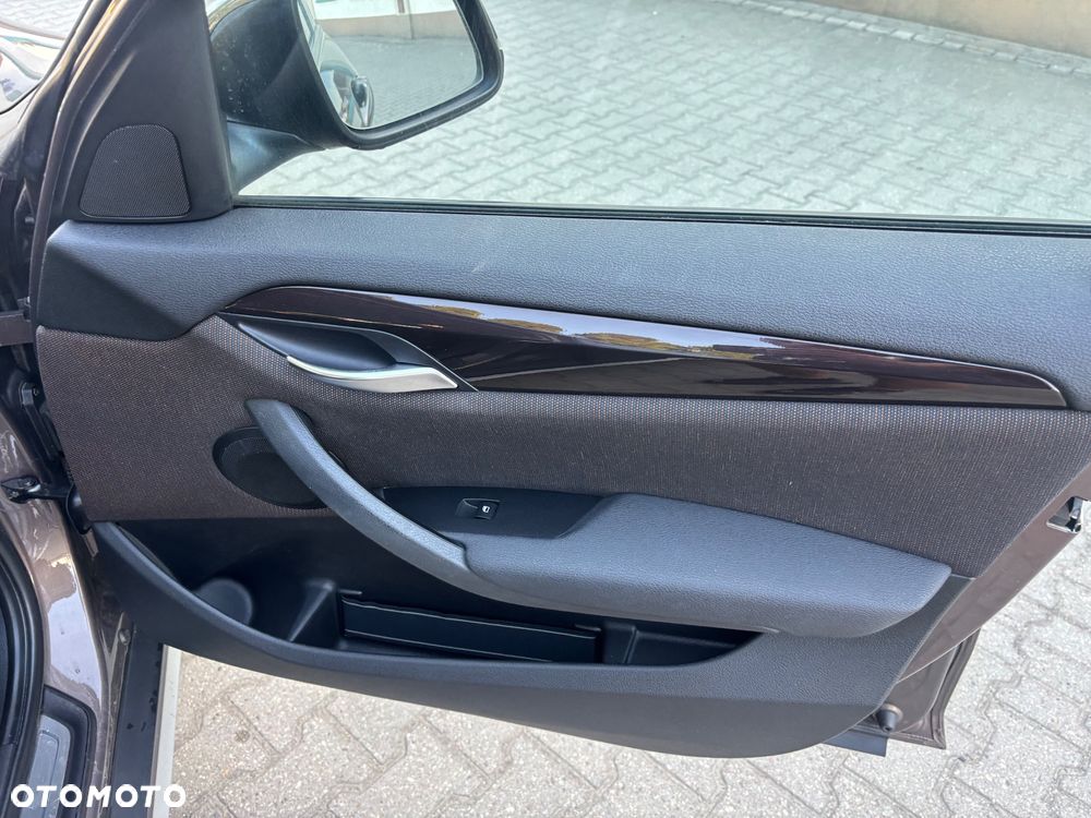 BMW X1 sDrive20i xLine - 9