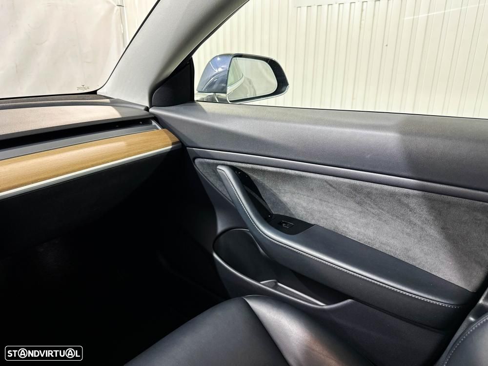 Tesla Model 3 Performance Dual Motor AWD - 23