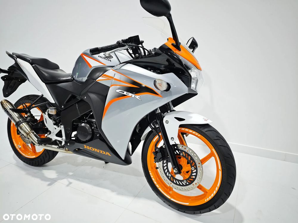 Honda CBR - 9
