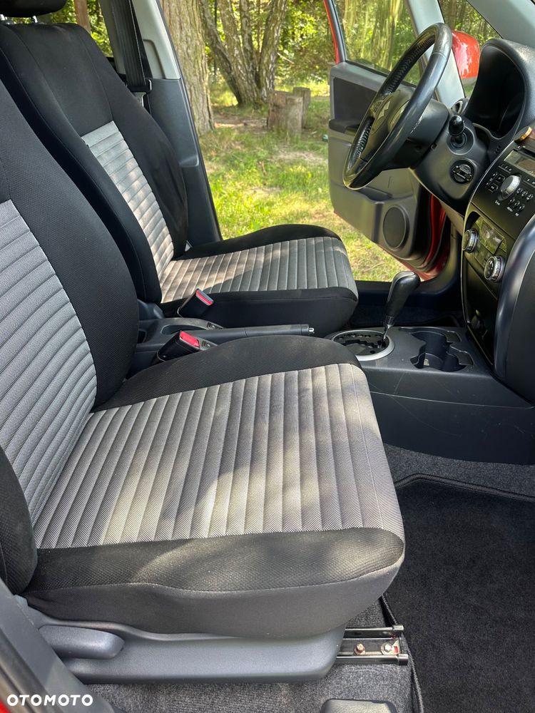 Suzuki SX4 - 38