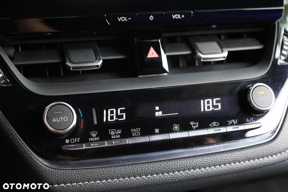 Toyota Corolla 2.0 Hybrid Style - 23
