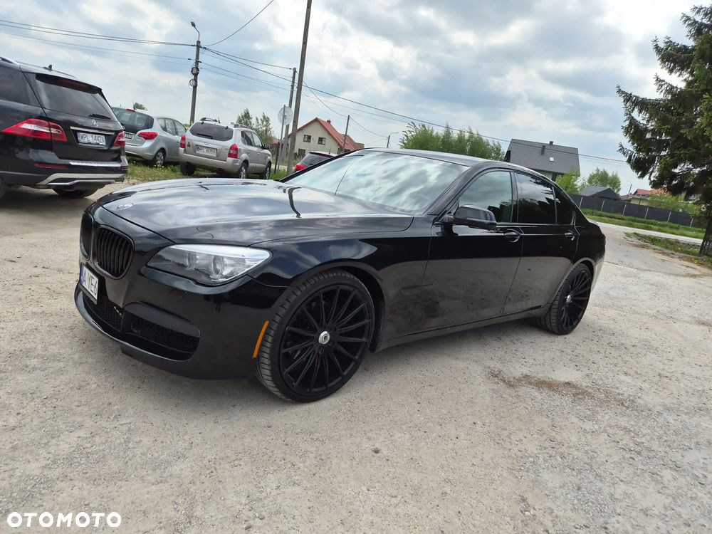 BMW Seria 7 740i - 25