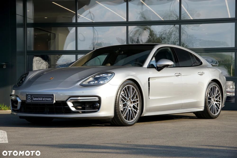 Porsche Panamera 4 E-Hybrid - 3