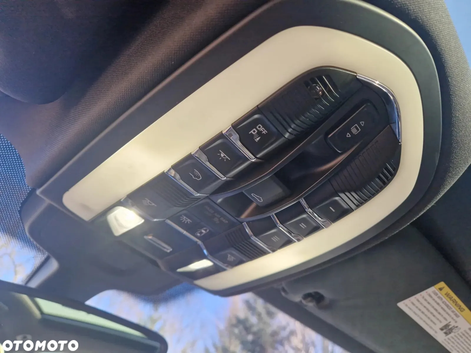 Porsche Cayenne Platinum Edition - 14