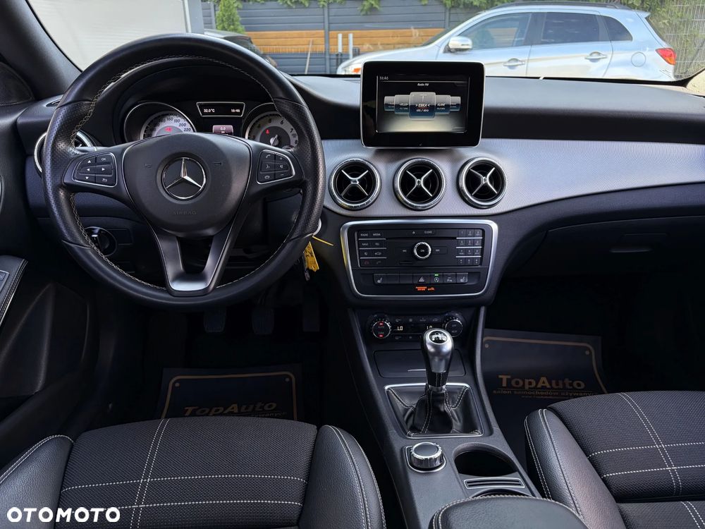 Mercedes-Benz CLA 200 - 33