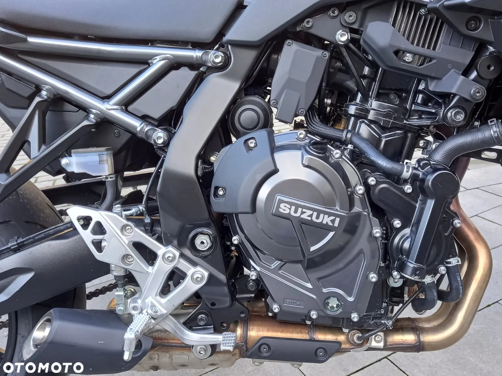 Suzuki GSX - 18