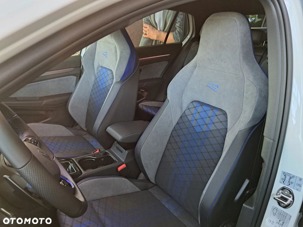 Volkswagen Golf 2.0 TSI 4Motion R DSG - 9