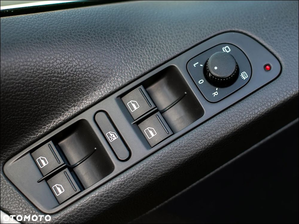 Volkswagen Tiguan - 33