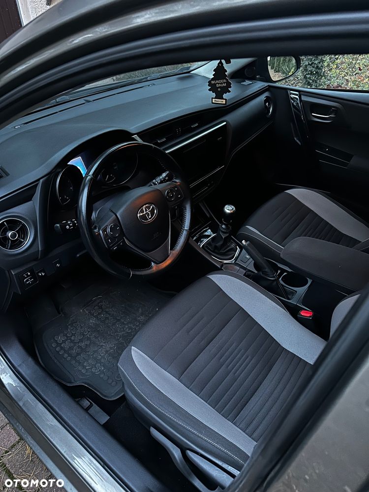 Toyota Auris 1.6 Comfort - 11